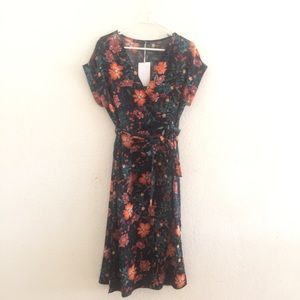 ZNWT Zara Floral Printed Midi Dress w/Tied Waist S
